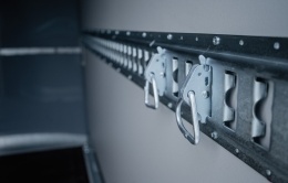Kit rail et anneau d'arrimage en option